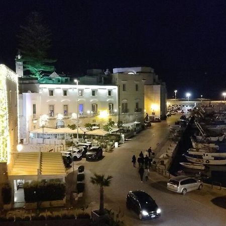 Emozioni Dal Porto Apartment Trani Exterior photo