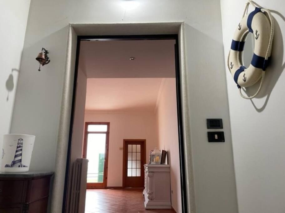 Emozioni Dal Porto Apartment Trani Exterior photo